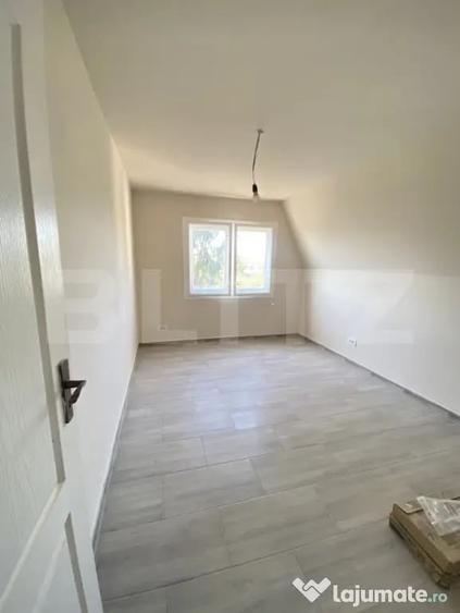 Apartament cu 7 camere decomandat în Central