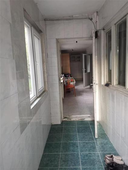 Casă individuală cu 2 camere cu Canalizare în Central