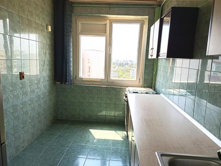 Apartament cu 2 camere decomandat în Titan