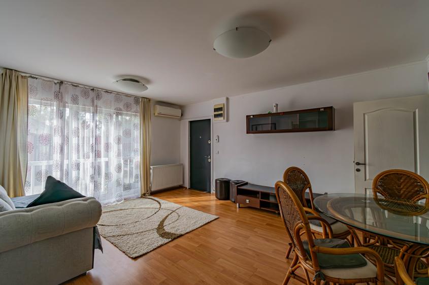 Apartament cu 3 camere decomandat în Corbeanca