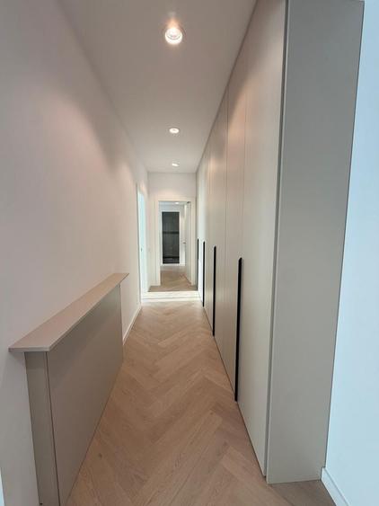 Apartament cu 3 camere decomandat, mobilat în Iancu Nicolae