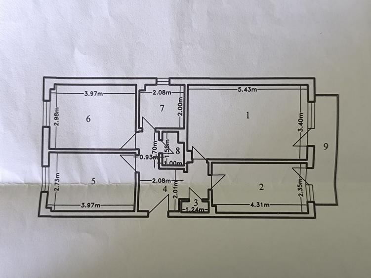 Apartament cu 3 camere decomandat în Central