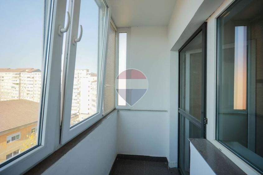 Apartament cu 3 camere decomandat în Rogerius