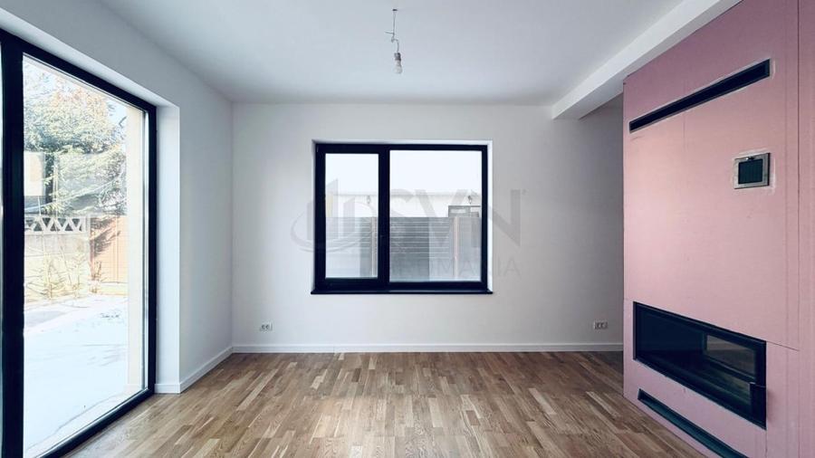 Casă individuală cu 6 camere cu Canalizare în Central