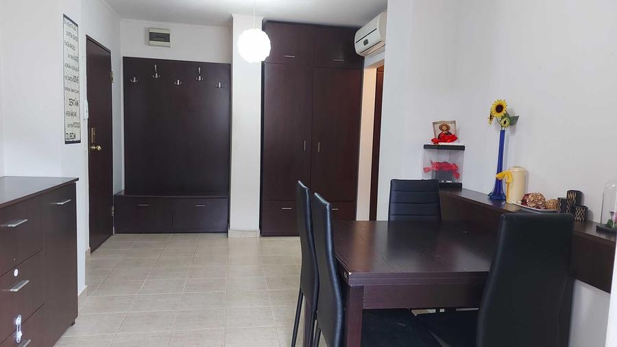 Apartament cu 2 camere decomandat în Exterior Vest
