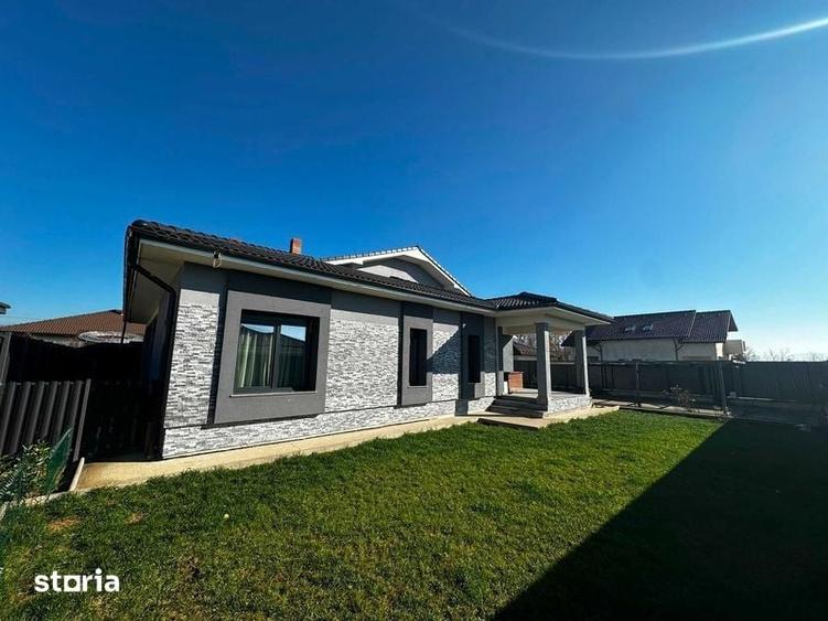 Casă cu 4 camere cu Teren 255 Mp în Groși