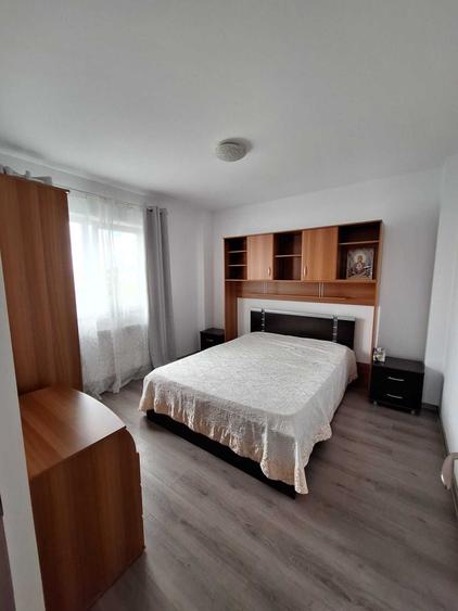 Apartament cu 3 camere decomandat în Burdujeni