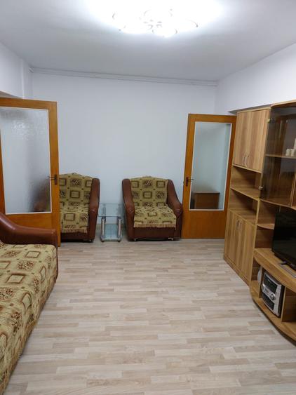 Apartament 3 camere/ 2 minute de metrou - 2