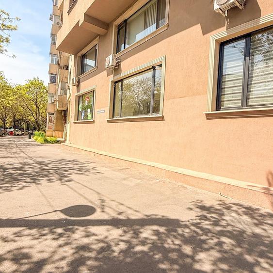 Spațiu comercial, de 51 mp, în Timpuri Noi