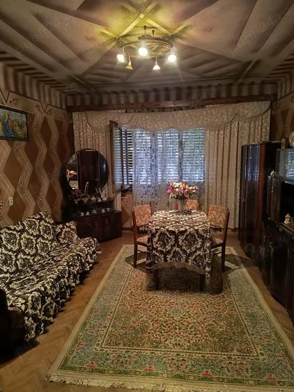 Casă cu 6 camere cu Teren 1100 Mp în Teregova