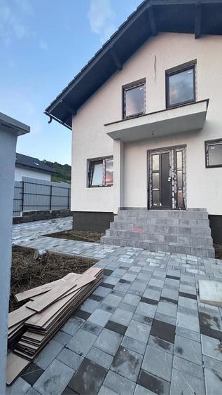Casă cu Teren 500 Mp în Corunca
