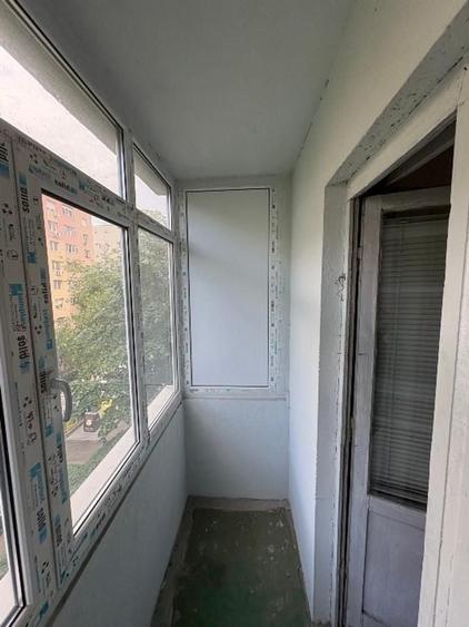 Apartament cu 3 camere decomandat în Dristor