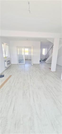 Duplex cu 5 camere cu Canalizare în Bragadiru