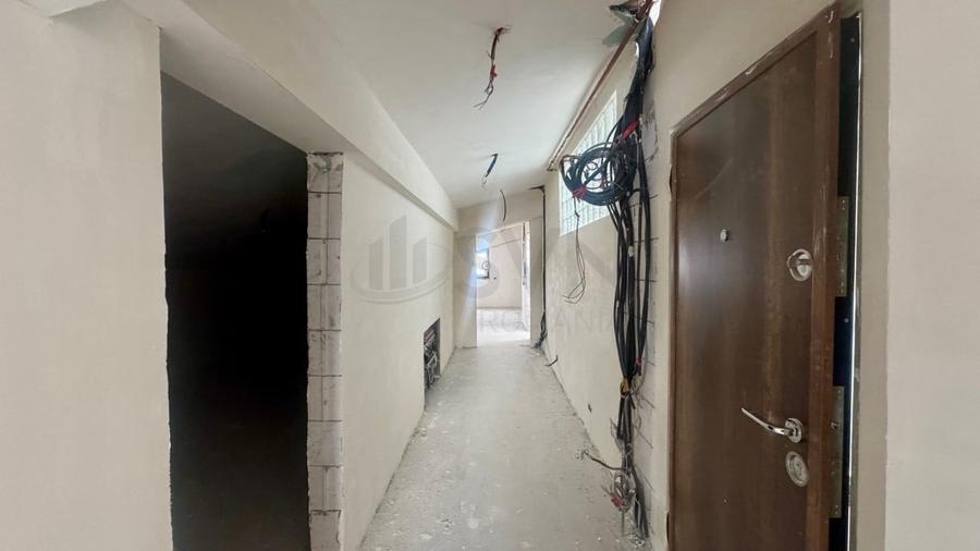 Apartament cu 3 camere decomandat în Băneasa