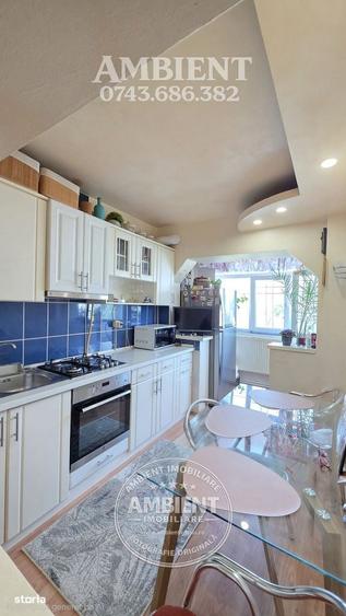 Apartament cu 3 camere decomandat în Central