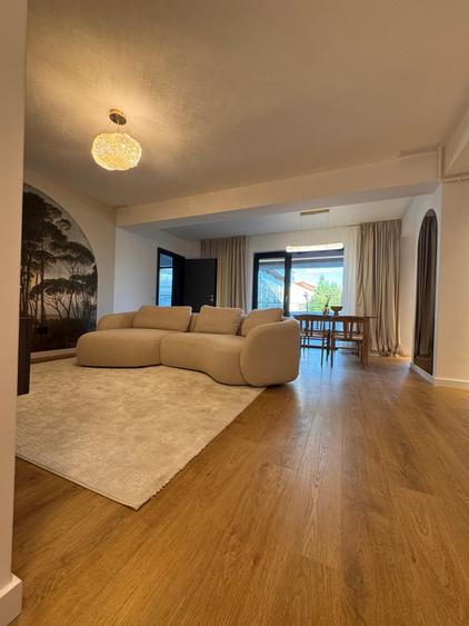 Apartament cu 4 camere decomandat în Iancu Nicolae