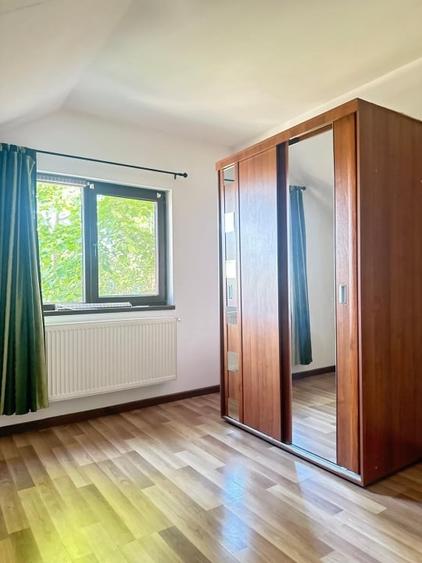 Duplex cu 3 camere cu Canalizare în Valea Adâncă