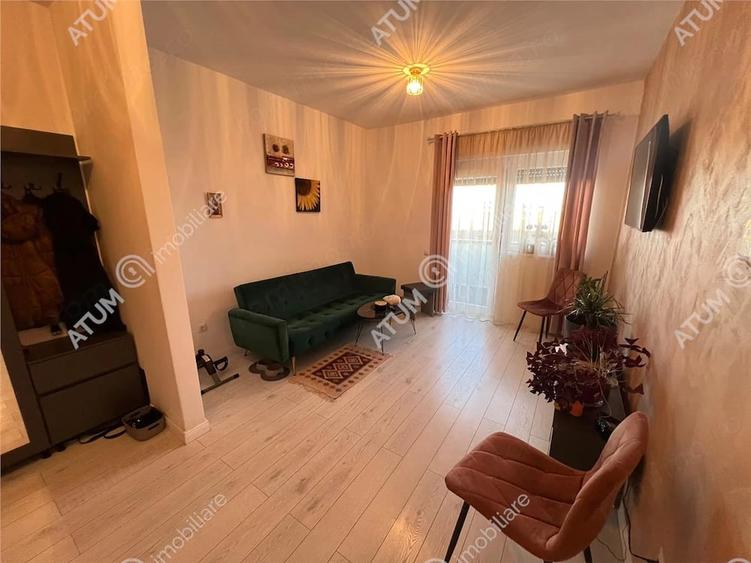 Apartament cu 3 camere decomandat în Est