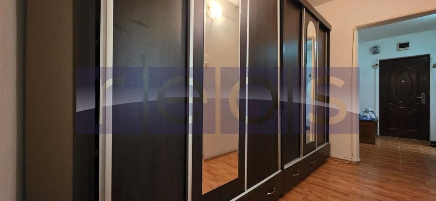 Apartament cu 3 camere, mobilat în Dristor