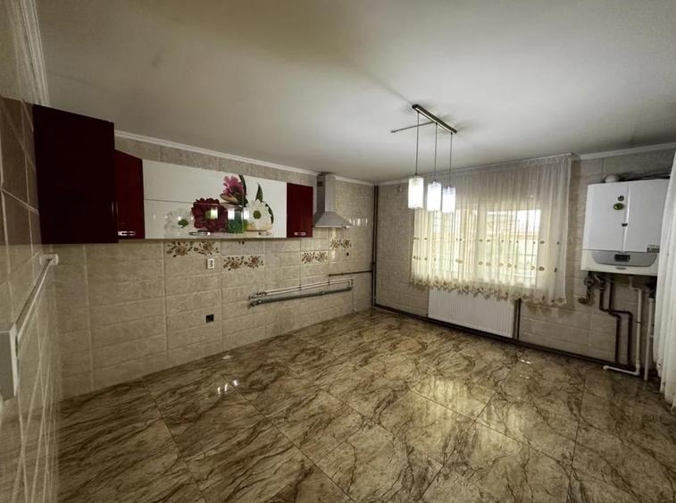 Jilava -Primarie- Vila P+1+M-6 CAM-sup 275 MP -pret 168000 EURO - 5