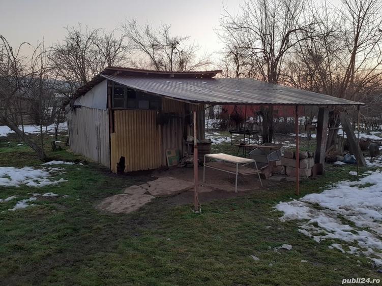 Casă cu 3 camere cu Teren 2500 Mp în Butoiești