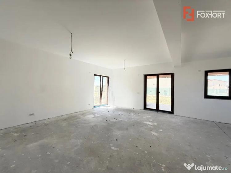 Casă cu 5 camere cu Teren 583 Mp în Săcălaz