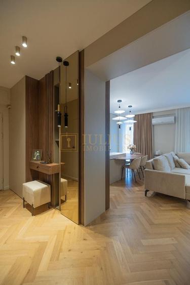 Apartament cu 3 camere decomandat, mobilat în Aradului