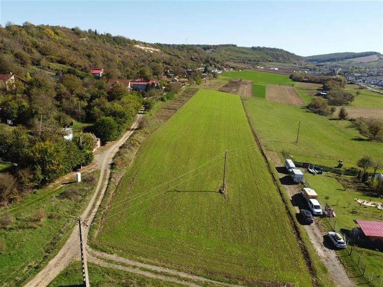 Teren Construcții intravilan de 13071 mp, în Budiului