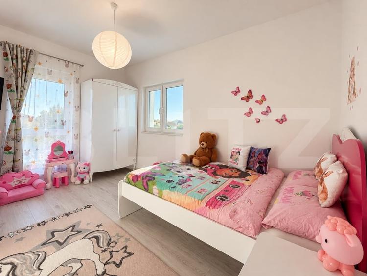Duplex cu 3 camere cu Canalizare în Urseni