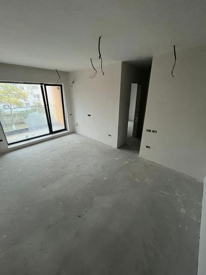 Apartament cu 2 camere decomandat în Faleza Nord