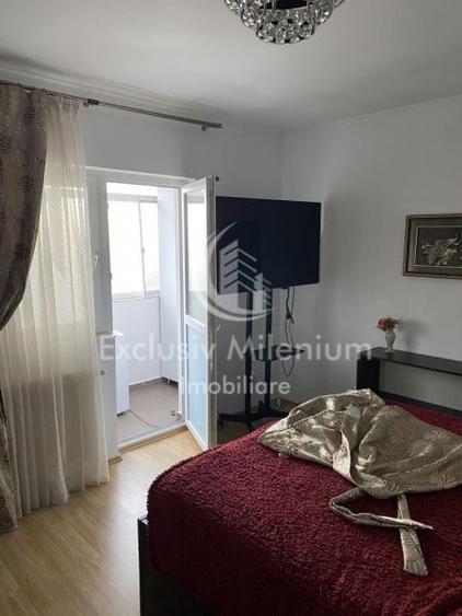 Casă individuală cu 5 camere cu Canalizare în Barbu Văcărescu