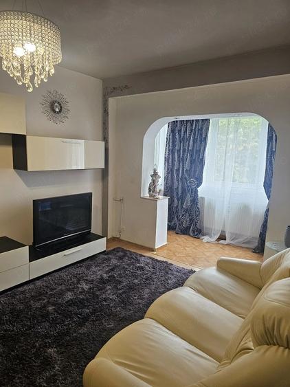 Apartament cu 3 camere decomandat în Nord