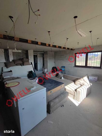 Casă cu 4 camere cu Teren 1122 Mp în Ozun