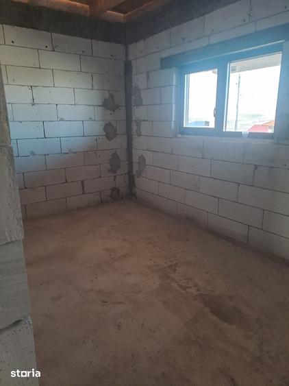 Casă cu 3 camere cu Teren 500 Mp în Nufăru