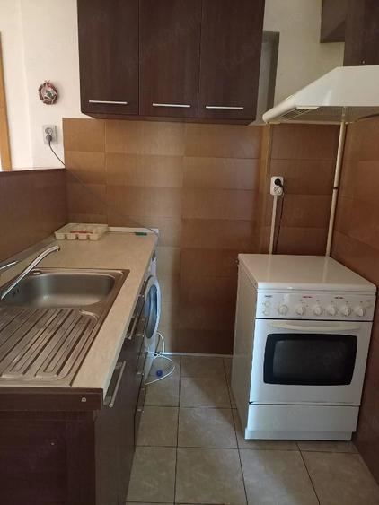 Garsonieră decomandată în Central