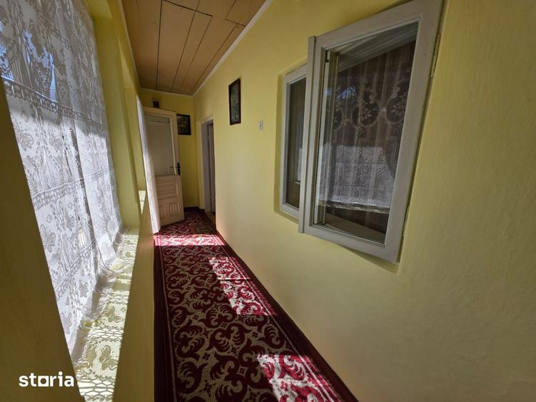 Casă cu 4 camere cu Teren 2000 Mp în Central