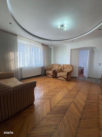 Apartament cu 2 camere semidecomandat în Onești