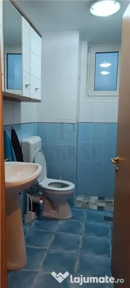 Apartament cu 4 camere decomandat în Aradului