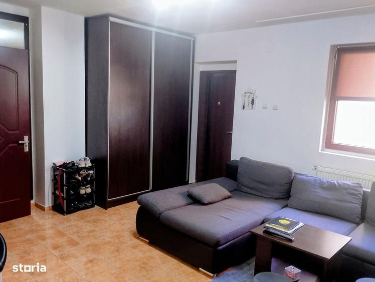 Apartament cu 3 camere în Telegrafului