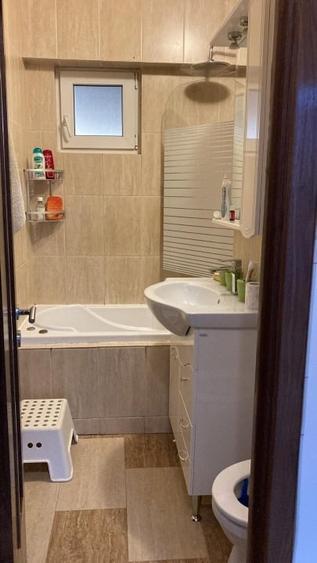 Apartament cu 3 camere decomandat, mobilat în Dorobanți