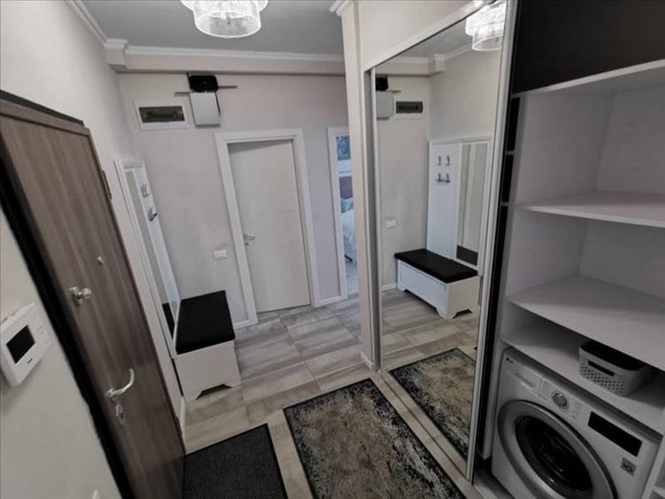 Apartament cu 2 camere decomandat, mobilat în Faleza Nord