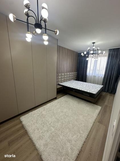 Apartament cu 3 camere decomandat în Exterior Vest