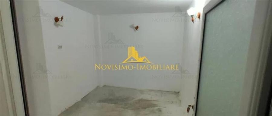 Casă individuală cu 4 camere cu Teren 100 Mp în Republicii