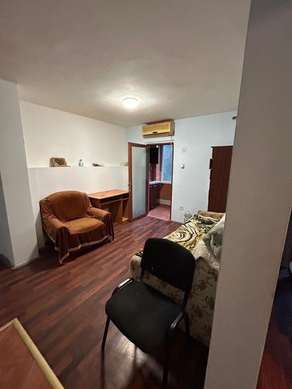 Apartament cu 2 camere decomandat în CET