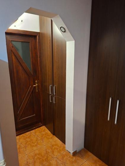 Apartament cu 2 camere decomandat în Broșteni