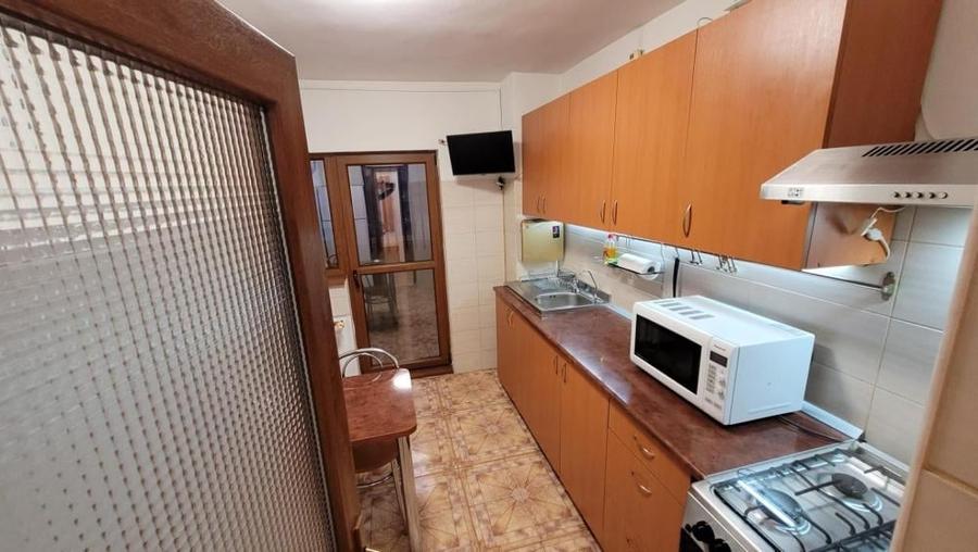 Apartament cu 2 camere, mobilat în Dacia