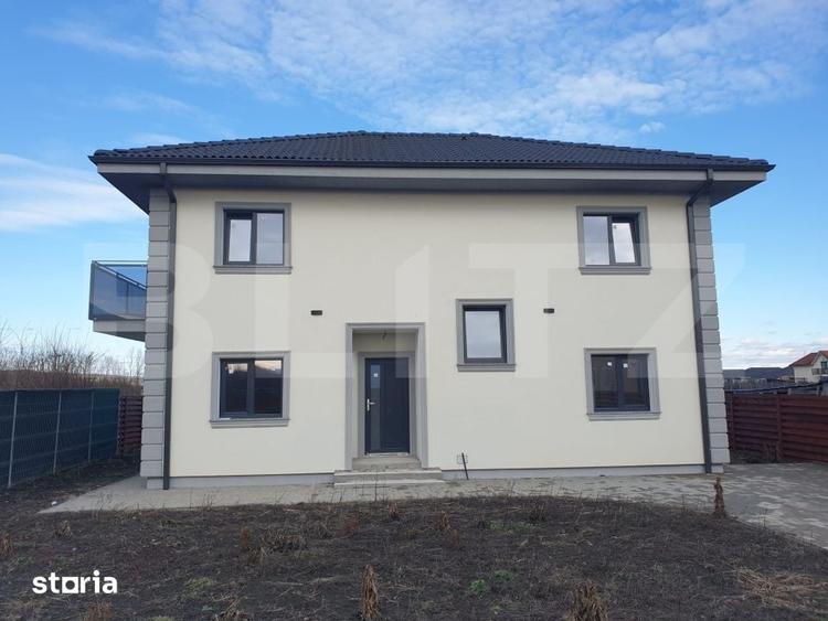 Casă cu 5 camere cu Teren 474 Mp în Jucu