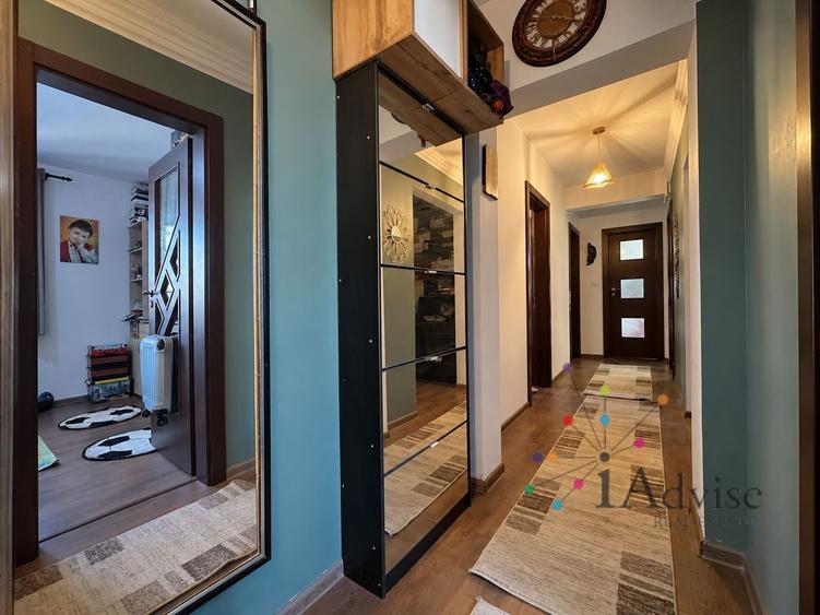 Apartament cu 3 camere decomandat, mobilat în Brașovul Vechi