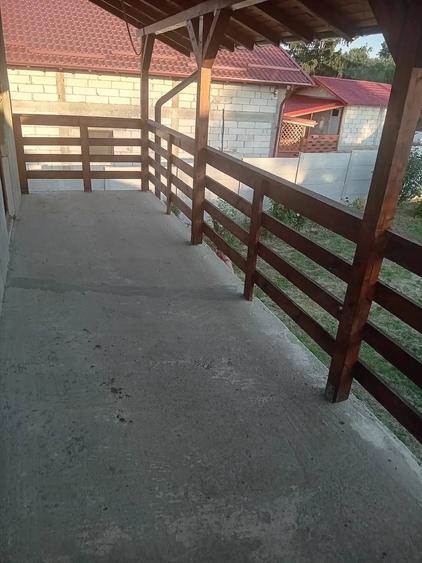 Casă cu Teren 680 Mp în Lucieni