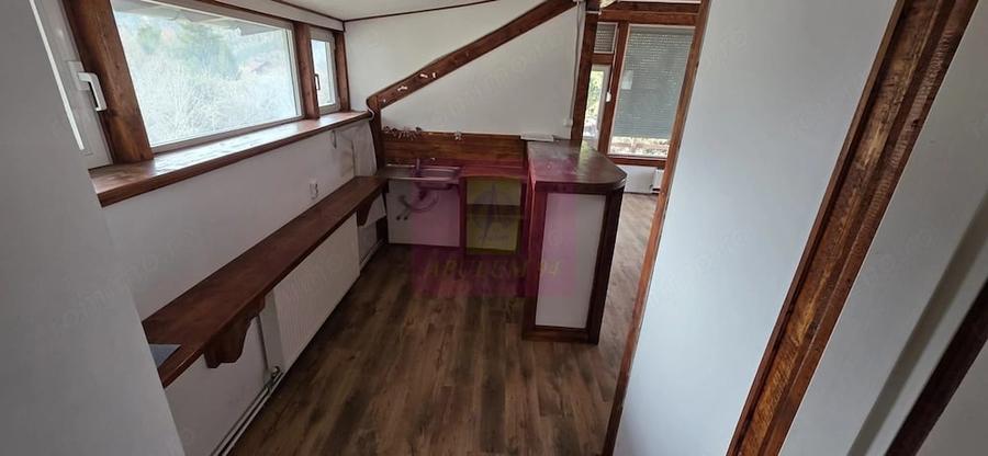 Casă cu 5 camere cu Teren 251 Mp în Zamora